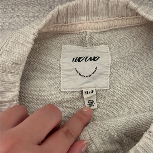 Aerie Cream Sweatshirt - Picture 3 of 3